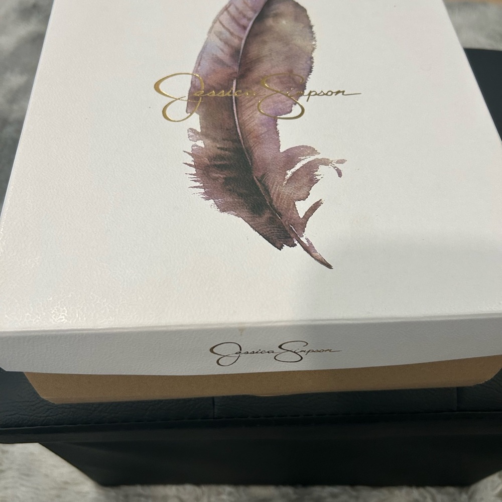 Jessica Simpson Feather Design Box Strapped Spring/Summer Pumps